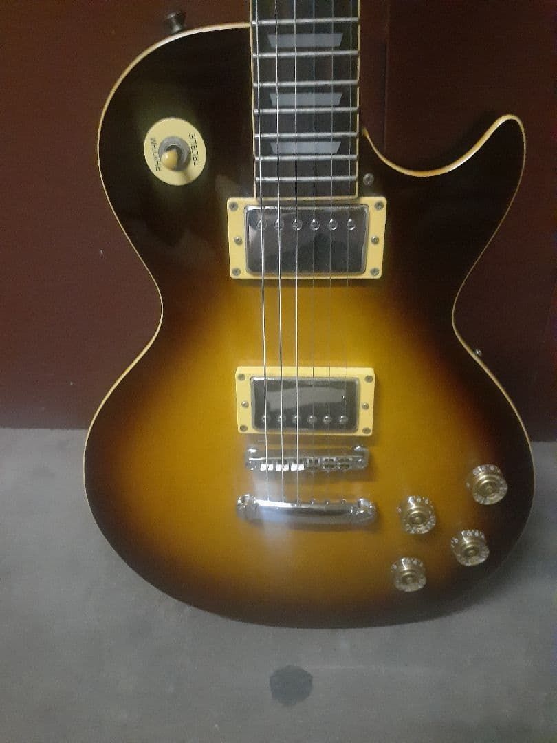 MadAxe サンバースト エレキギター 訳ありでジャンク扱いです。。