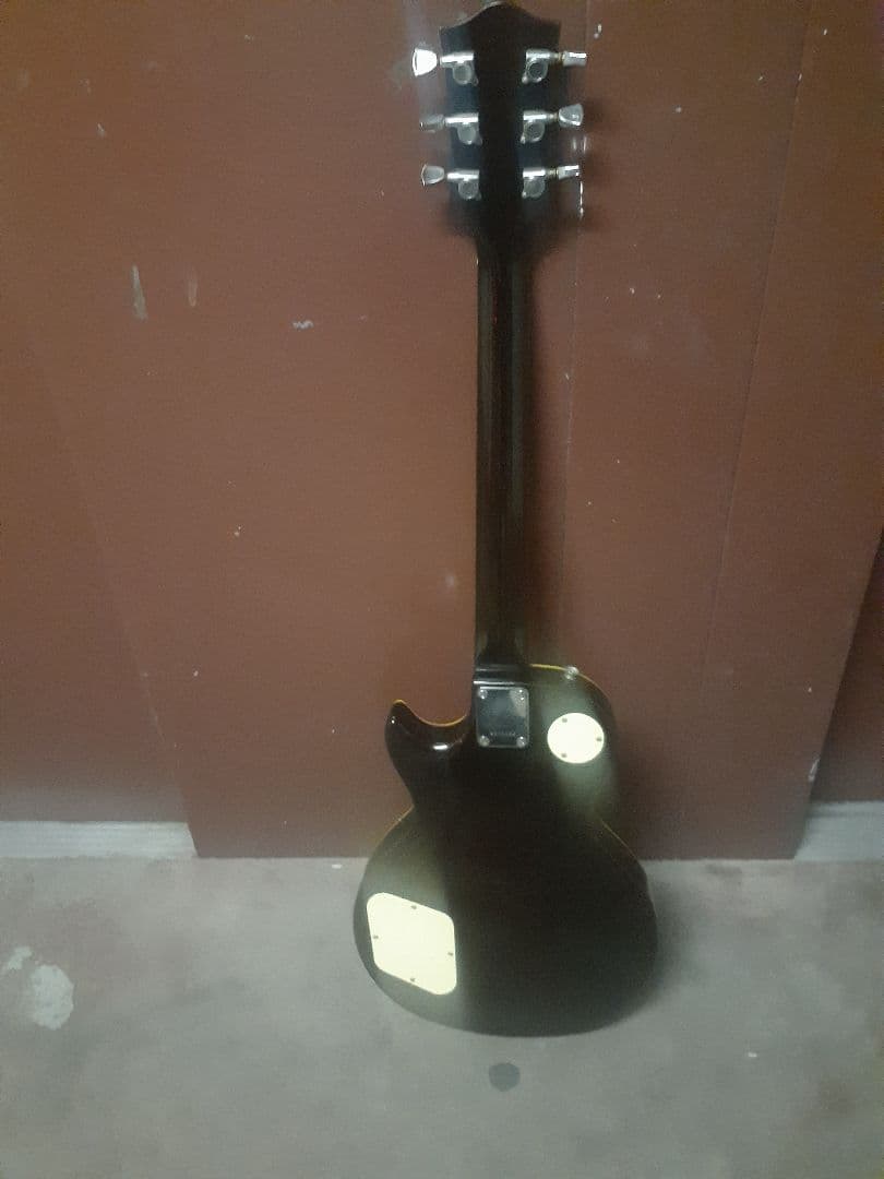 MadAxe サンバースト エレキギター 訳ありでジャンク扱いです。。