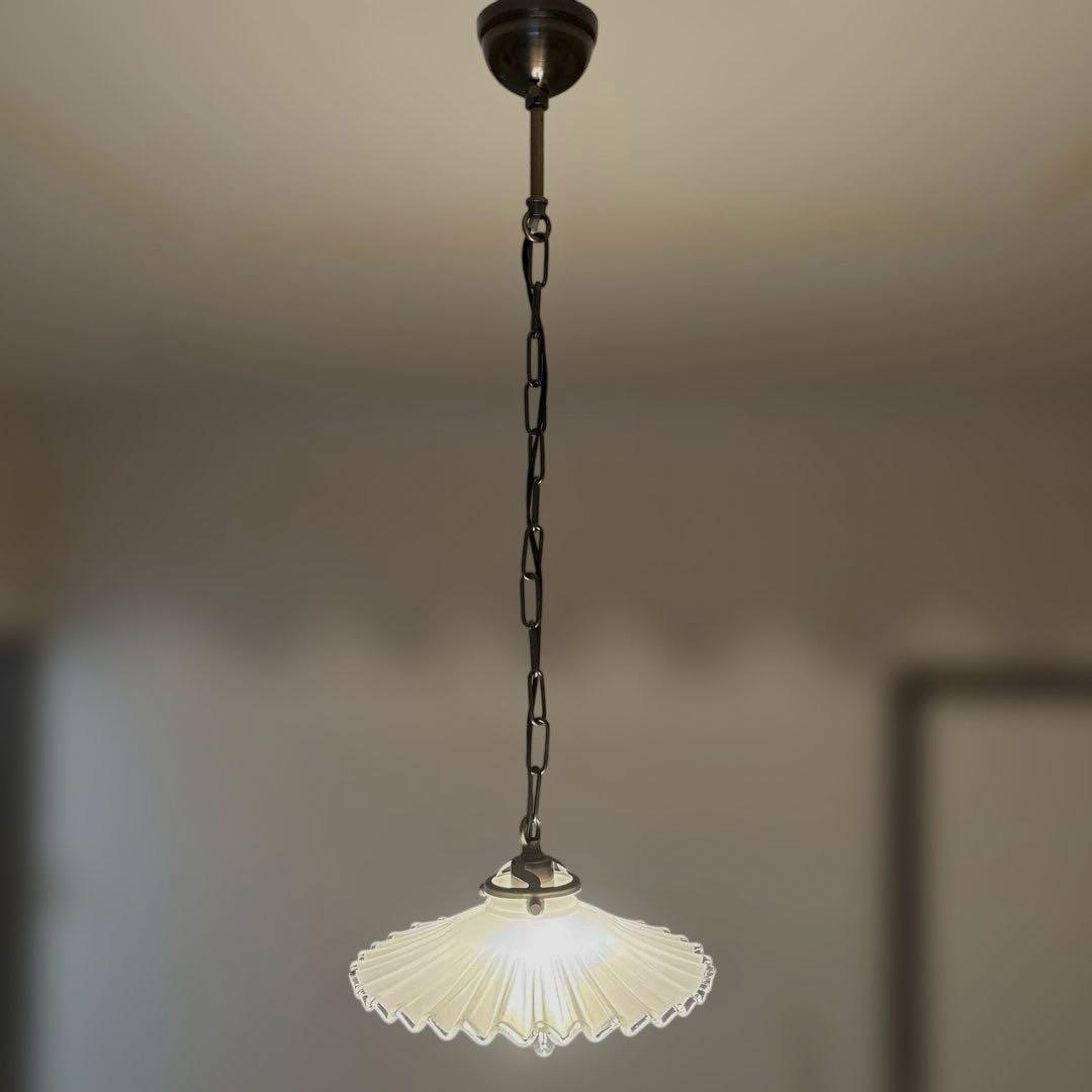 サンヨウ　フリルガラスペンダントライト　ミルクガラス