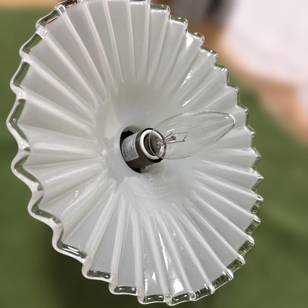 サンヨウ　フリルガラスペンダントライト　ミルクガラス