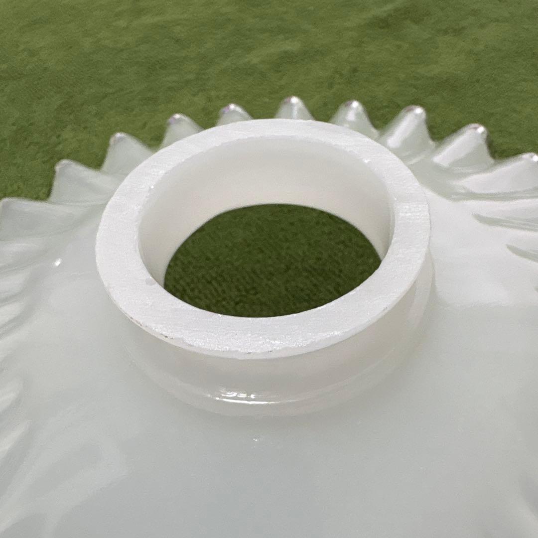 サンヨウ　フリルガラスペンダントライト　ミルクガラス