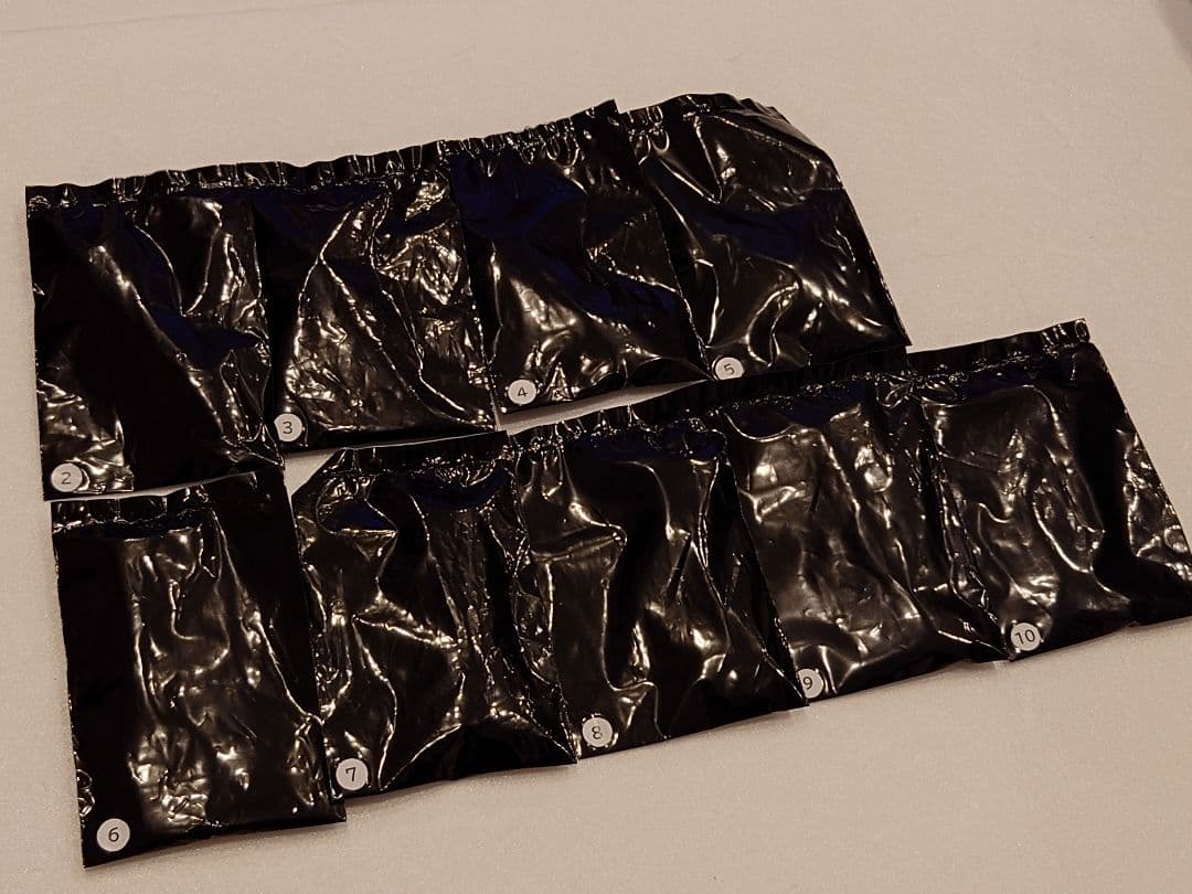 【新品未開封】ホカロンキーホルダー　全９種　アベイル　先着２０名様の限定品