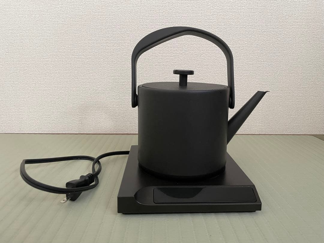 【セザンヌさん専用】Russell Hobbs ブラック 電気ケトル