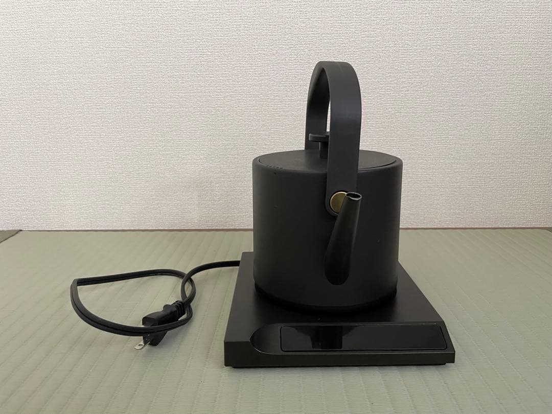 【セザンヌさん専用】Russell Hobbs ブラック 電気ケトル