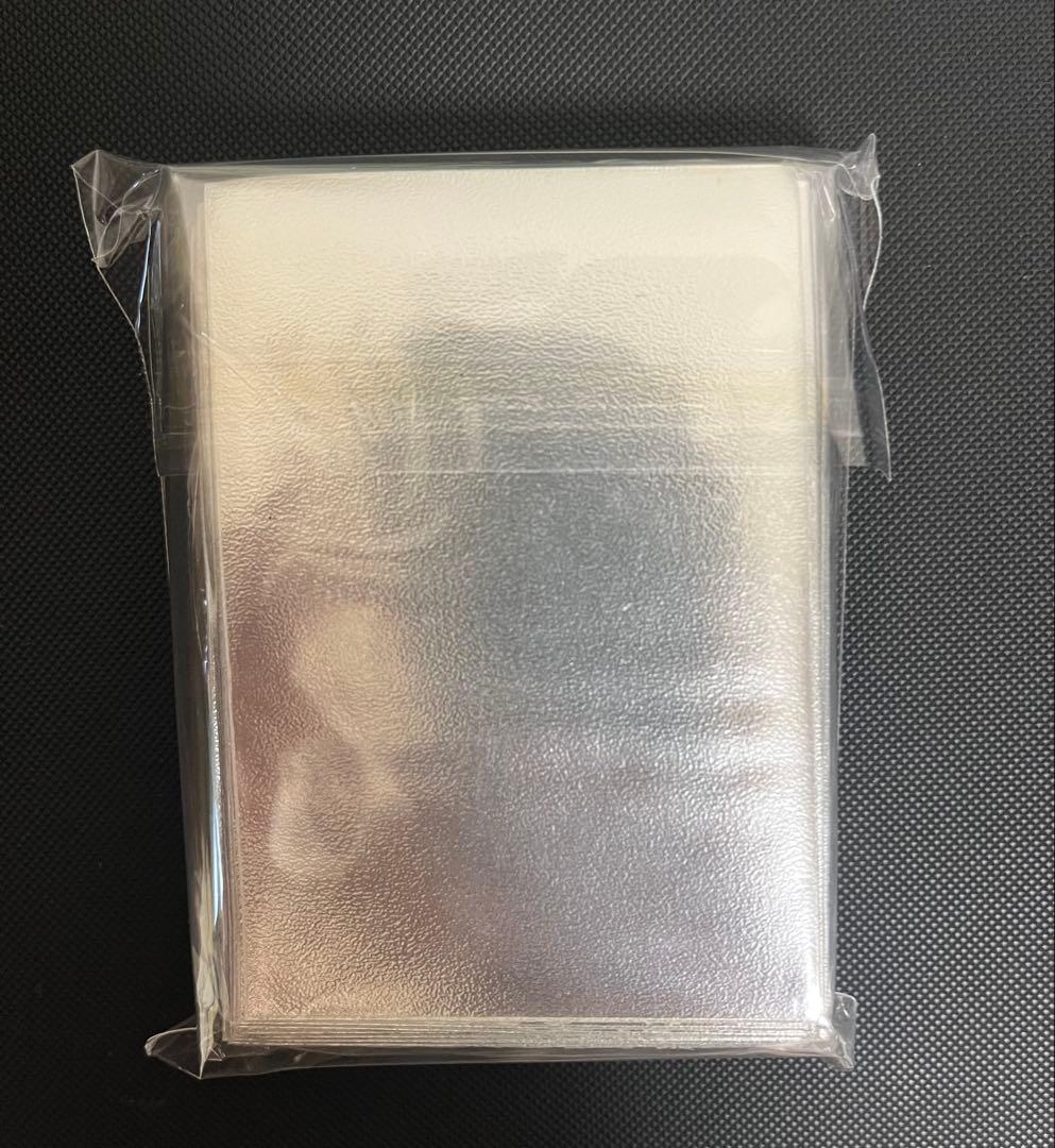 遊戯王 公式 スリーブ 初期ロゴ メタリック シルバー　銀 プロテクター未使用品