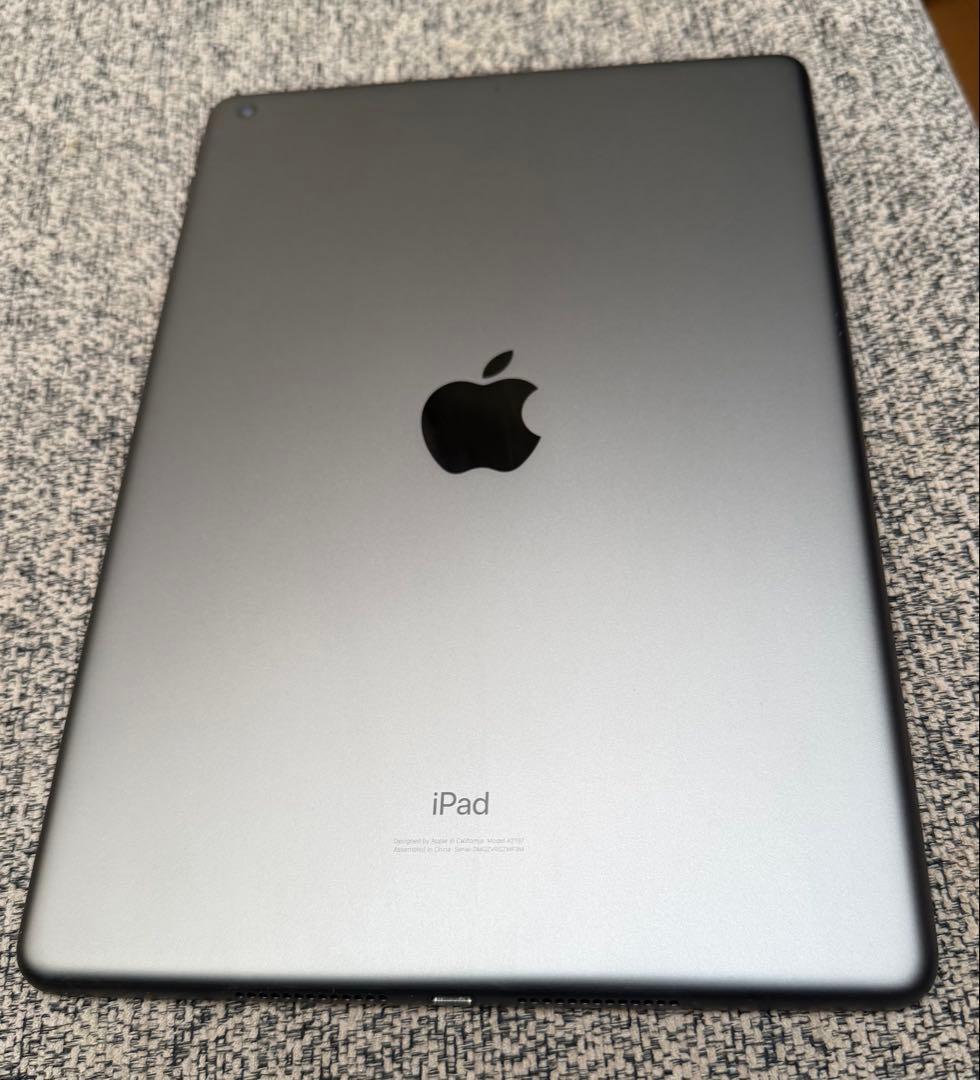 Apple iPad (第7世代) 本体+保護ガラス/ケース/箱付