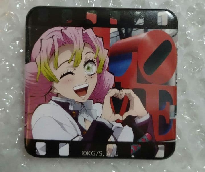 鬼滅の刃　ufotable ダイニング ヒロマ スクエア缶バッジ　甘露寺蜜璃