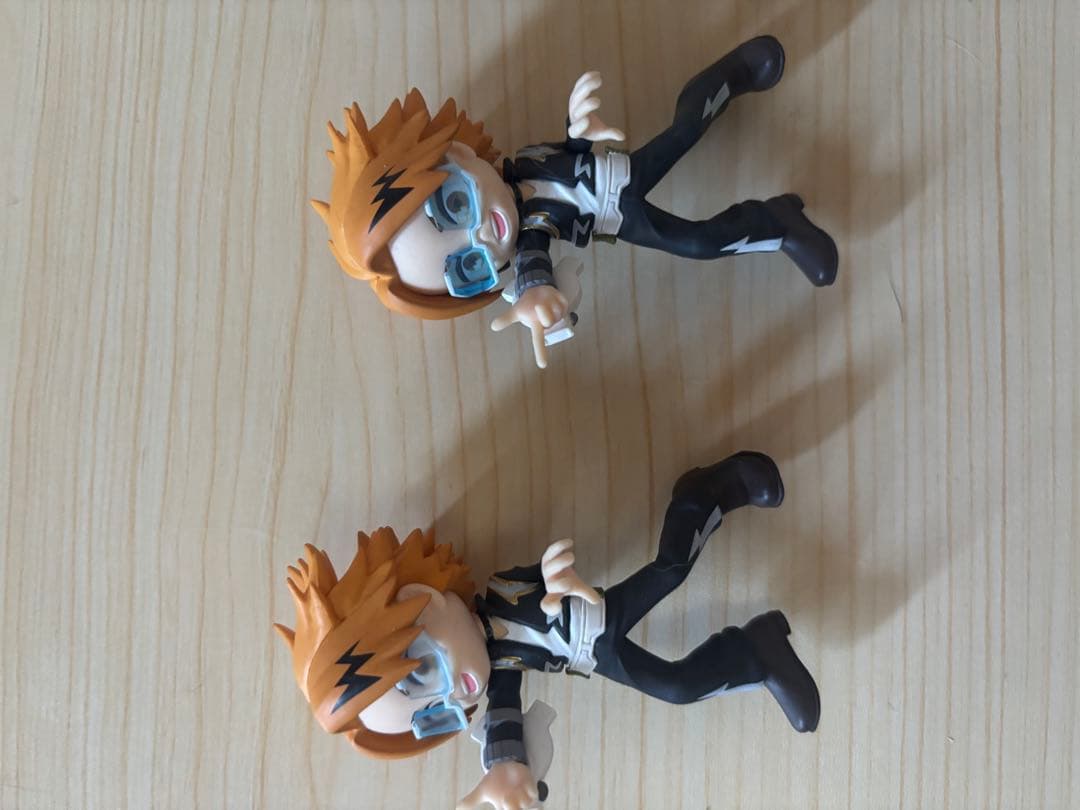 上鳴電気 缶バッジ、アクスタ、カード、フィギュアセット