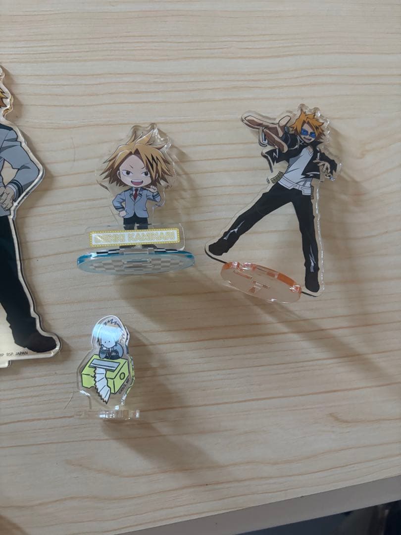 上鳴電気 缶バッジ、アクスタ、カード、フィギュアセット