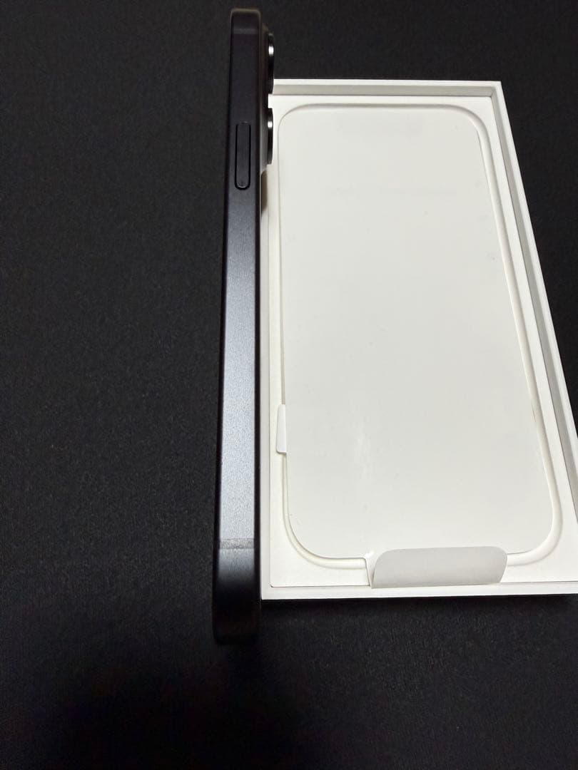 iPhone 15 スペースブラック 128GB 93% simフリー
