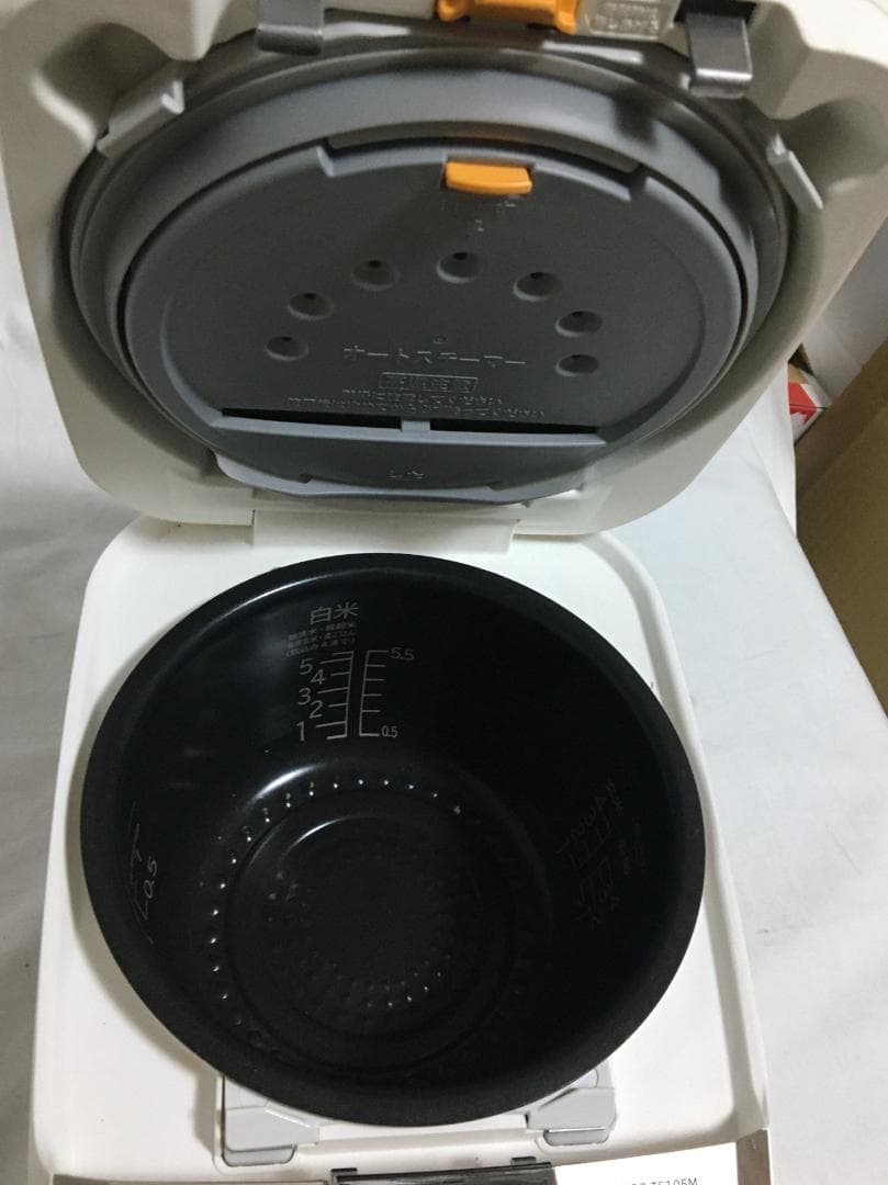 雪*く様 HITACHI　圧力IH 炊飯器　RZ-TS105M　5.5合　202