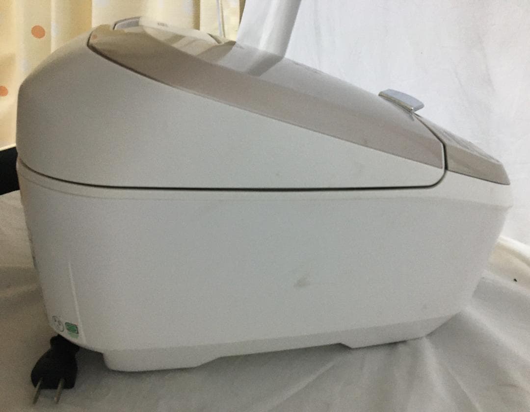 雪*く様 HITACHI　圧力IH 炊飯器　RZ-TS105M　5.5合　202