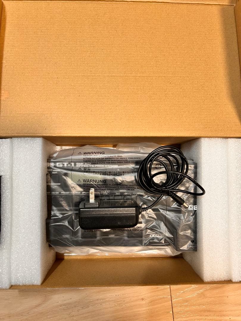 BOSS GT-1 デジタルギターエフェクター　アダプター付き