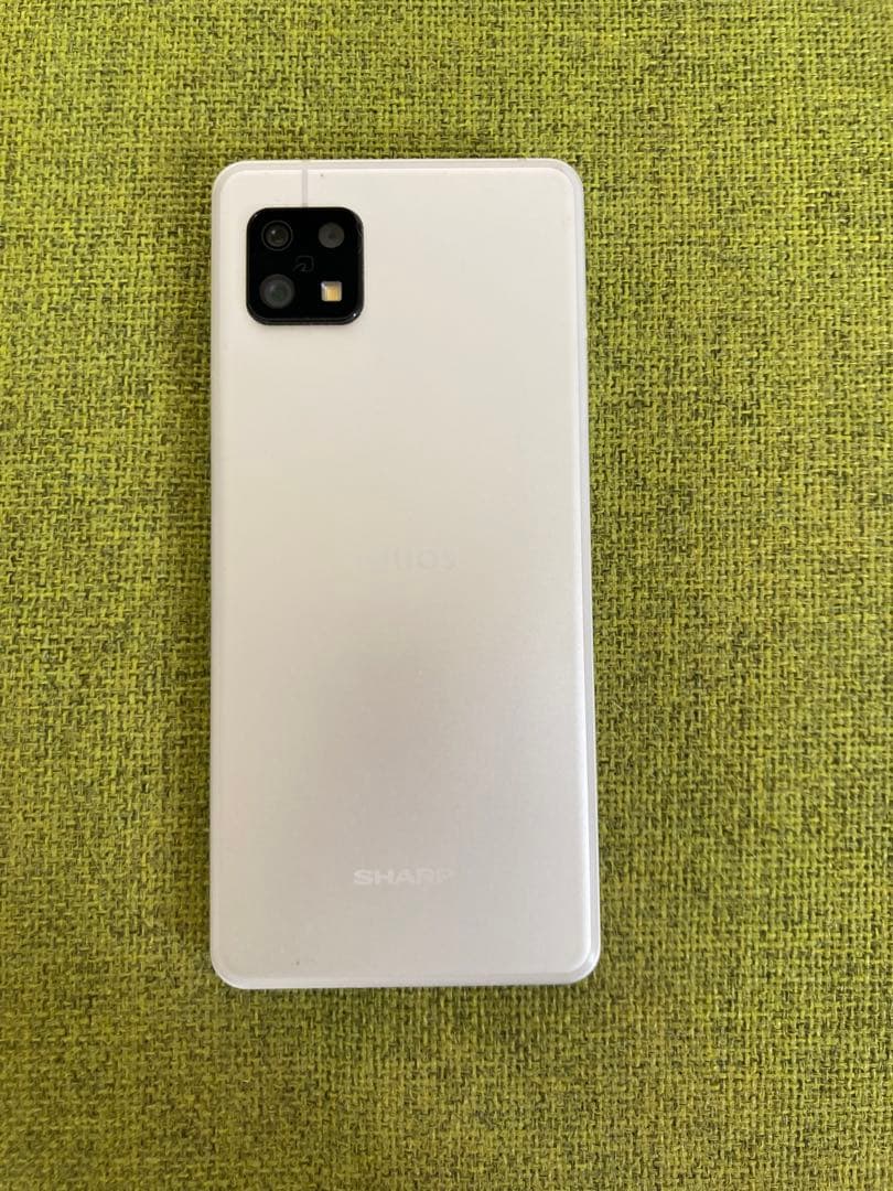 AQUOS sense6 シルバー SH-RM19 楽天　SIMフリー