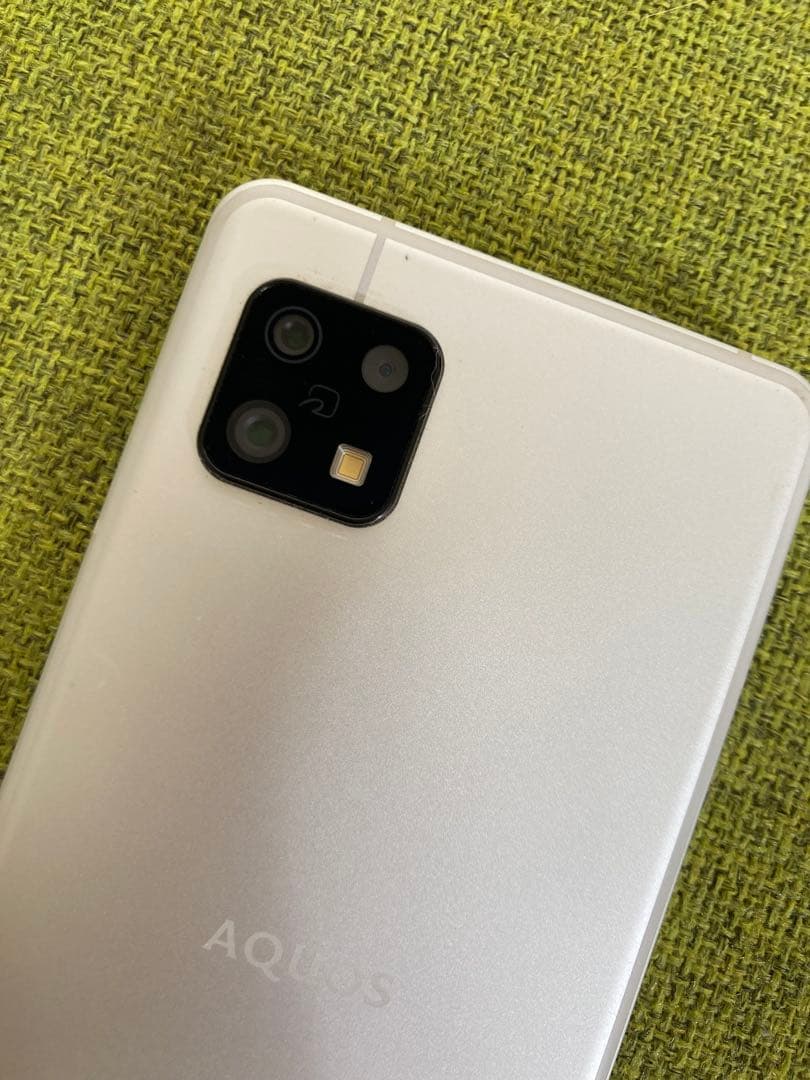 AQUOS sense6 シルバー SH-RM19 楽天　SIMフリー