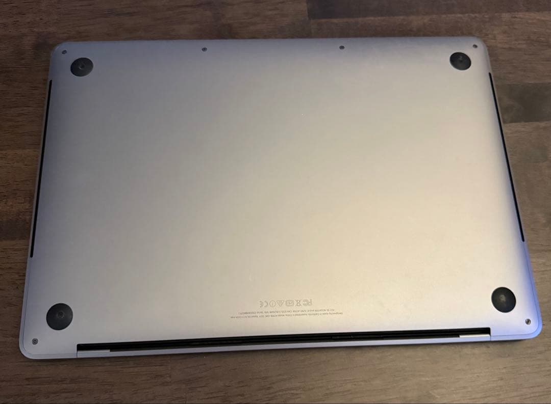 MacBook Pro 2016 13インチTouch Bar 256GB