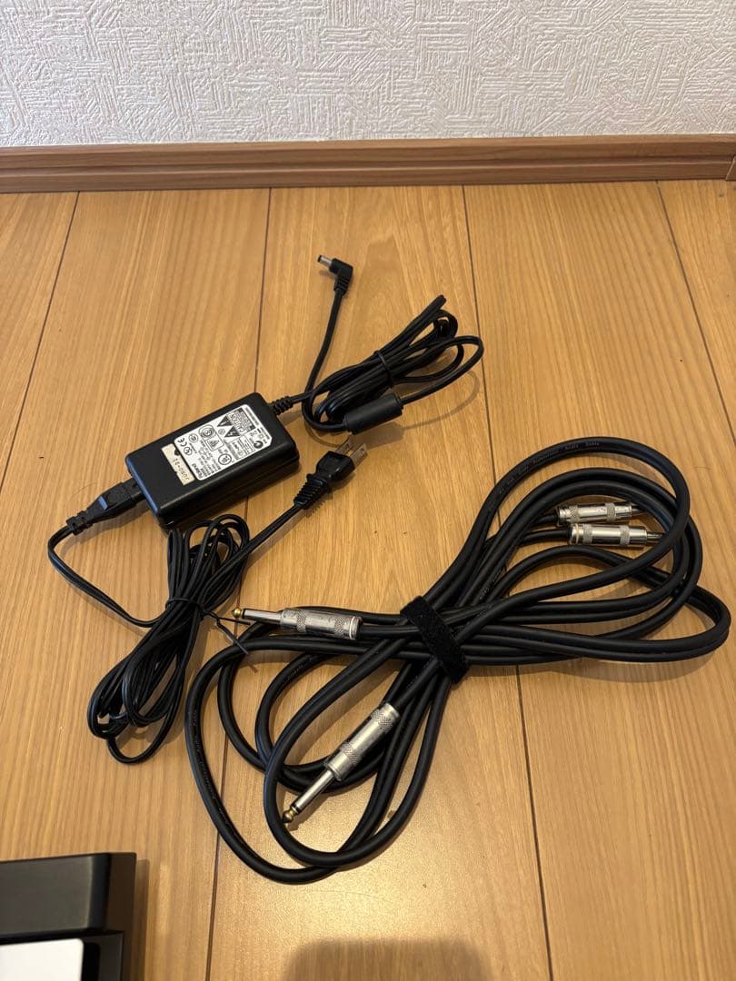 Roland JUNO-Di シンセサイザー 61鍵 専用ケース付き