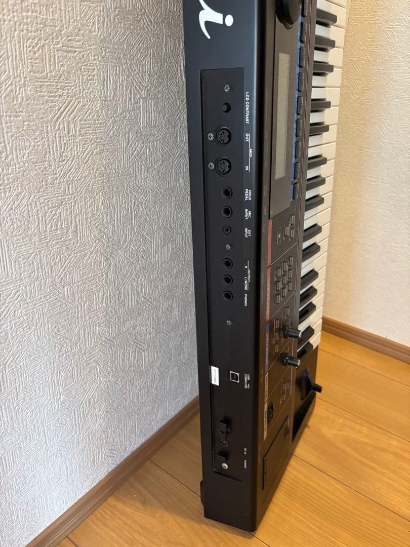 Roland JUNO-Di シンセサイザー 61鍵 専用ケース付き