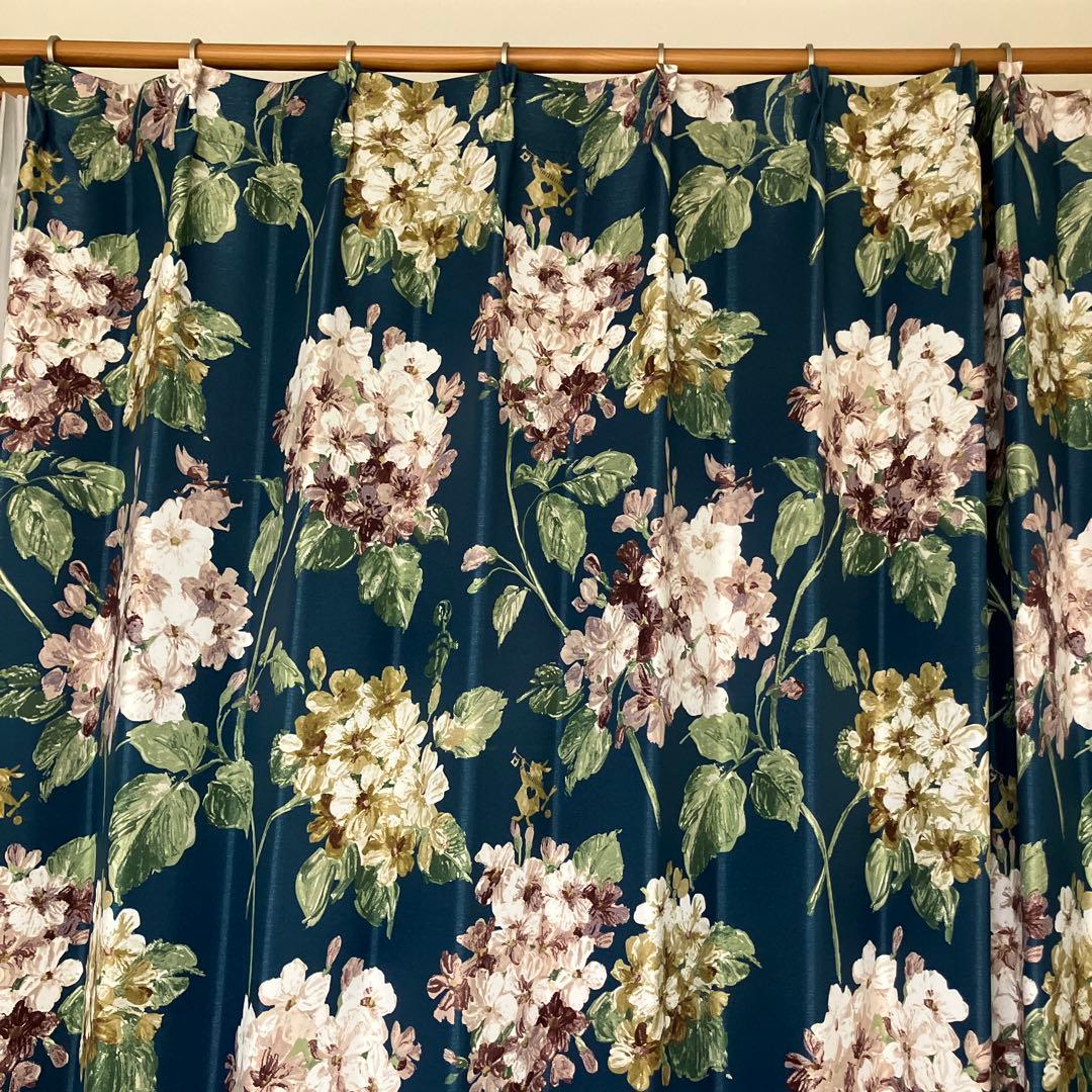 遮光2級　幅133✖️丈229不思議の国のアリス　ドレープカーテン（1窓分　2枚）