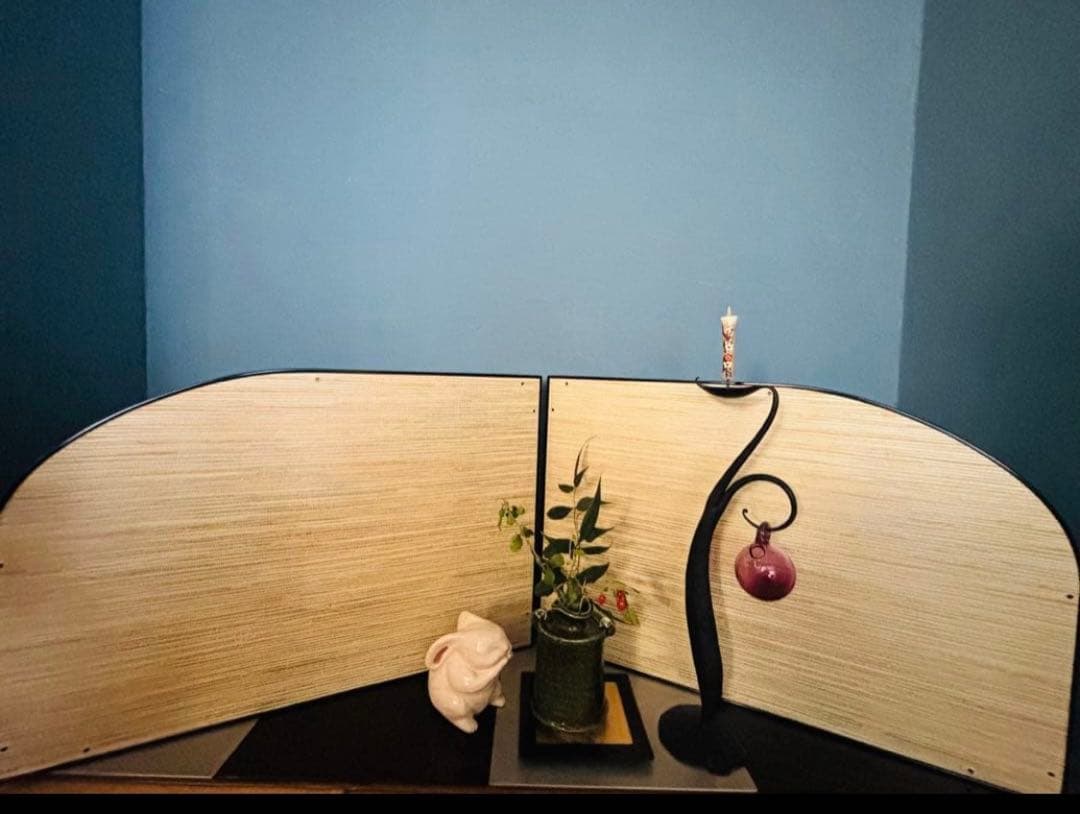 色々に形を変えられるフレキシブルなリバーシブル衝立　屏風　パーテーション