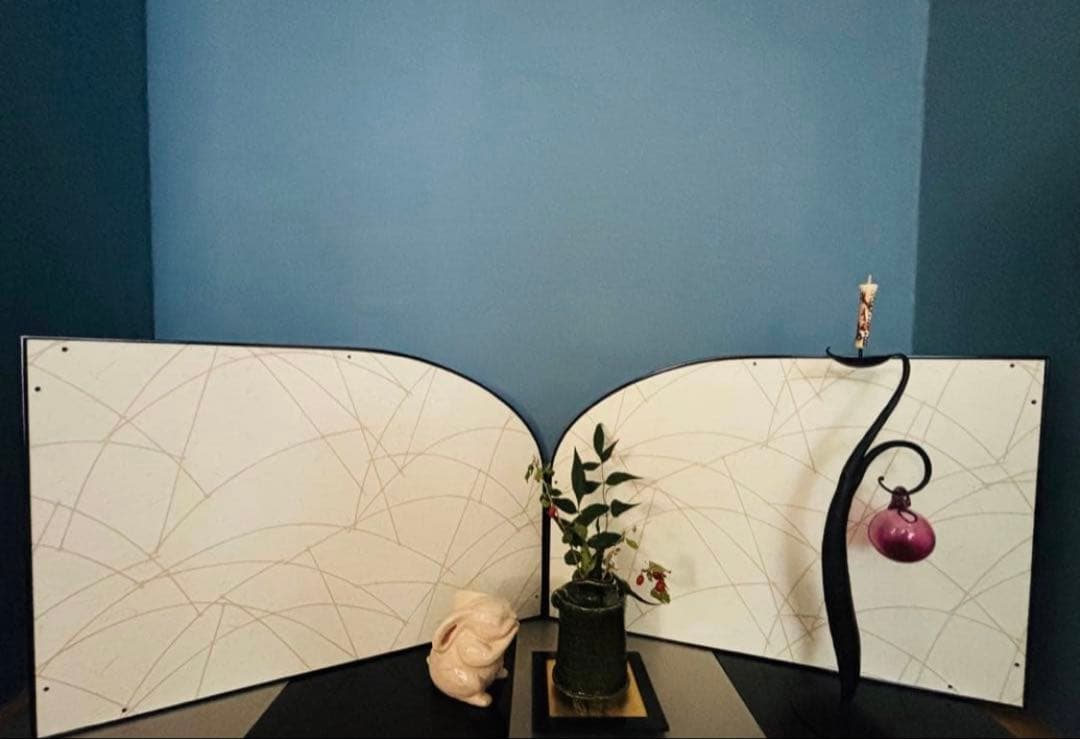 色々に形を変えられるフレキシブルなリバーシブル衝立　屏風　パーテーション