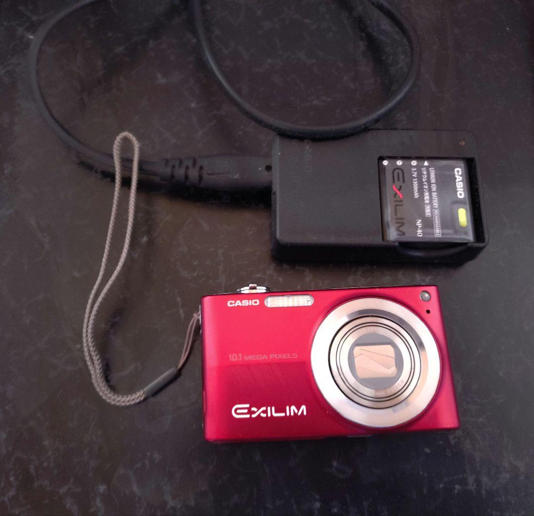 CASIO　デジカメ　EXILIM　EX-Z200　レッド