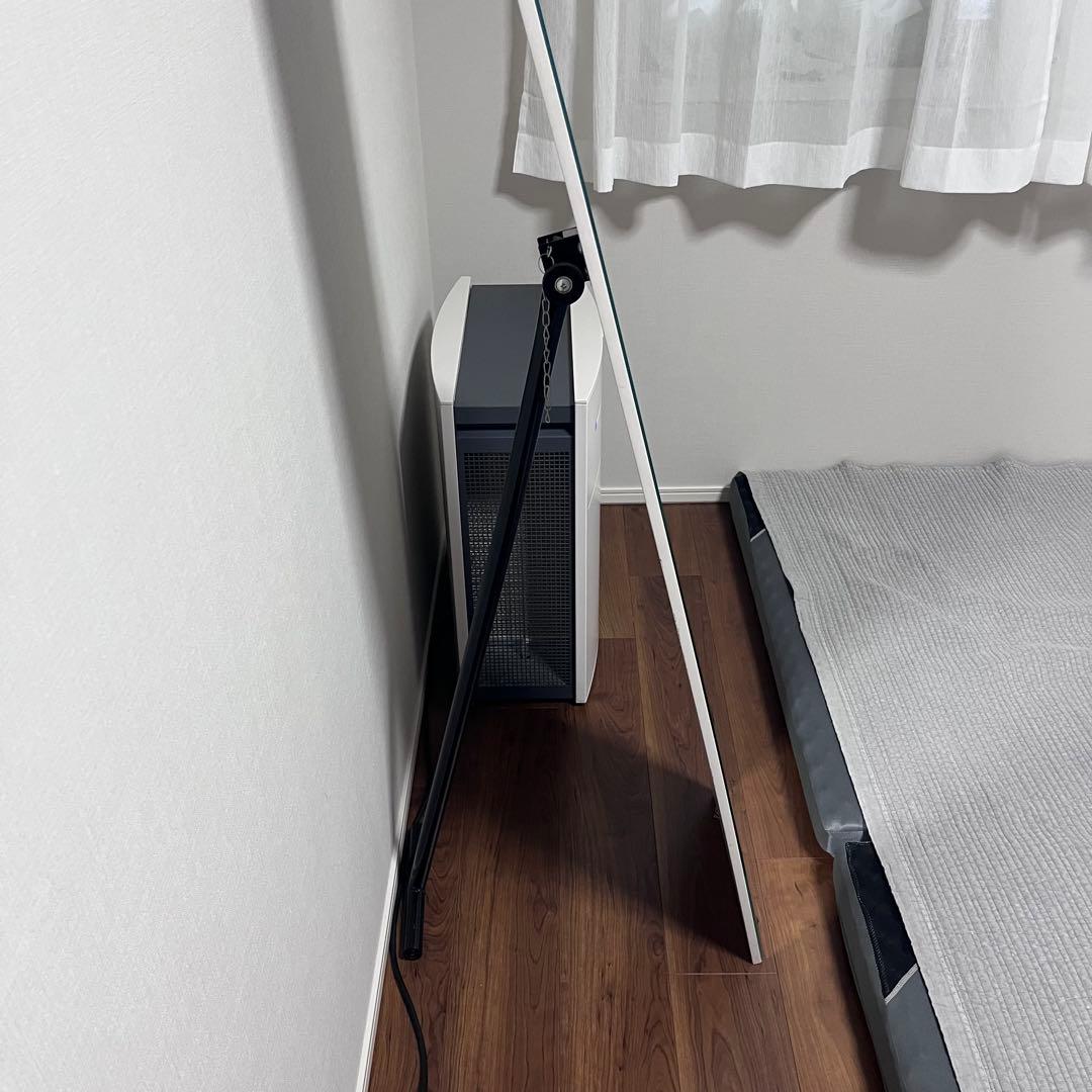 スタンドミラー 細身 スタイリッシュ シンプルデザイン