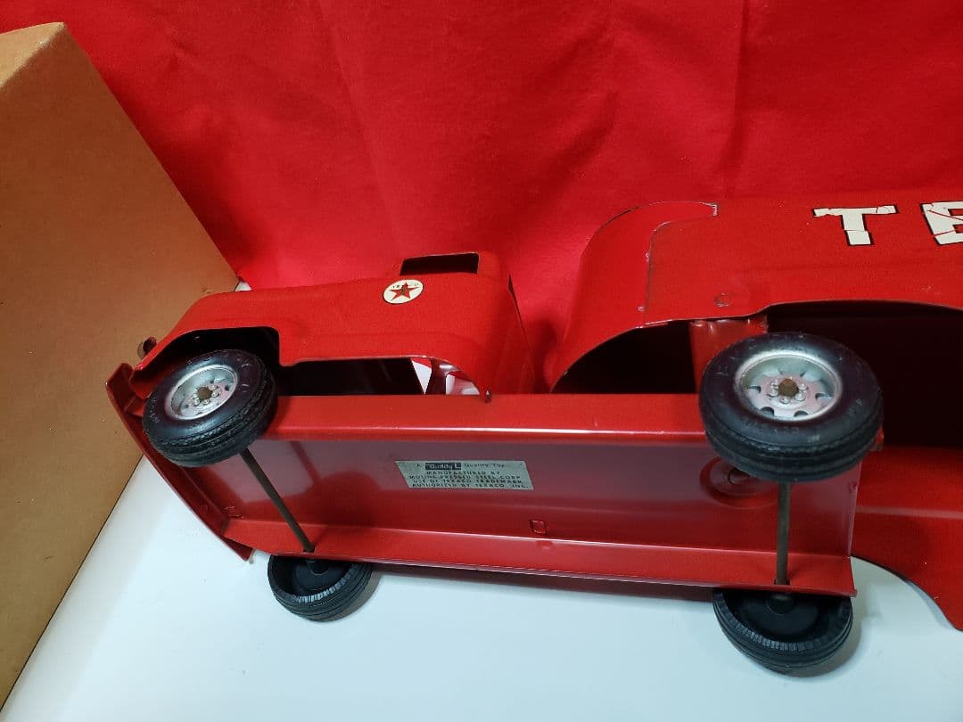 TEXACO 赤 タンクローリートラック　 全長６０cm！
