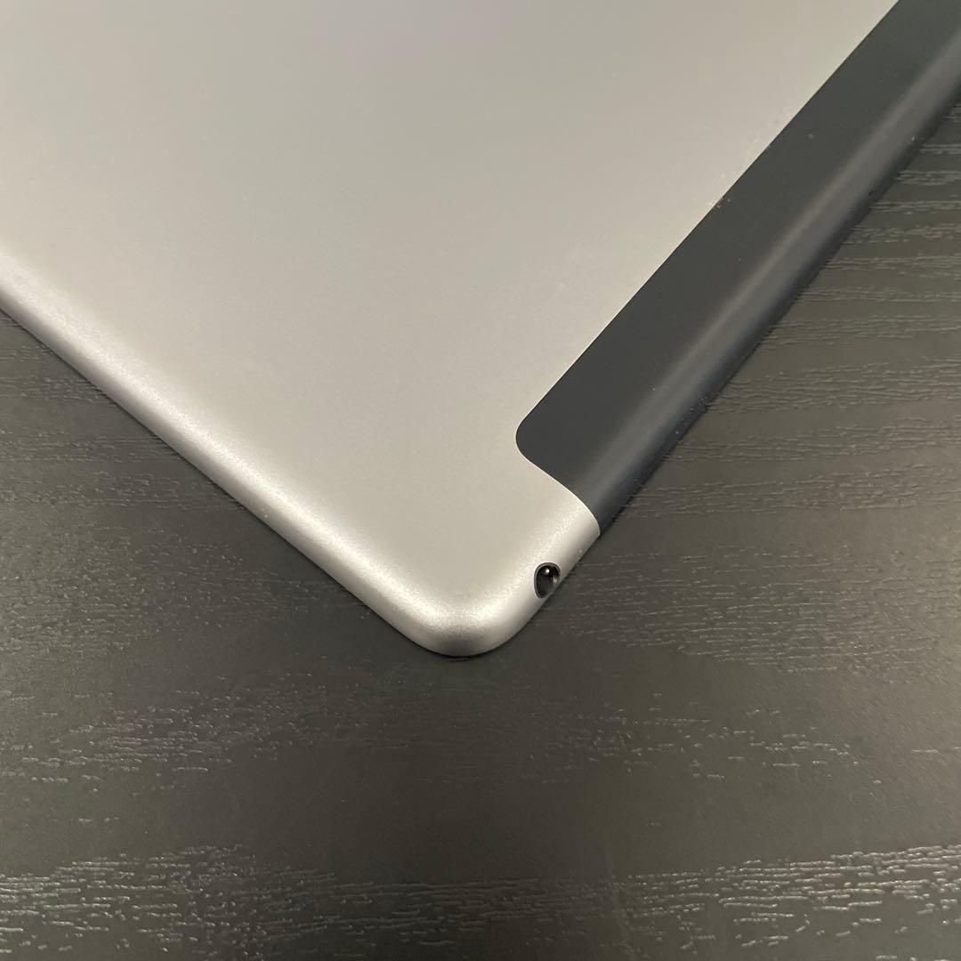 Apple iPad 第6世代　32GB