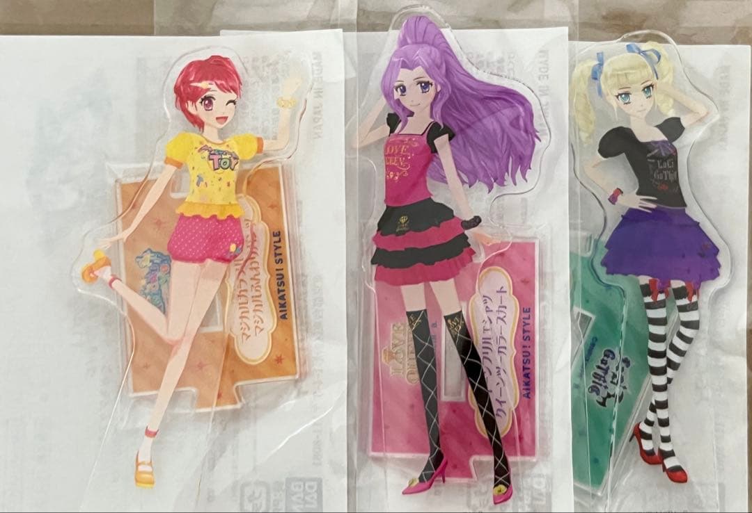 アイカツ　ハピクロ　アクリルスタンド