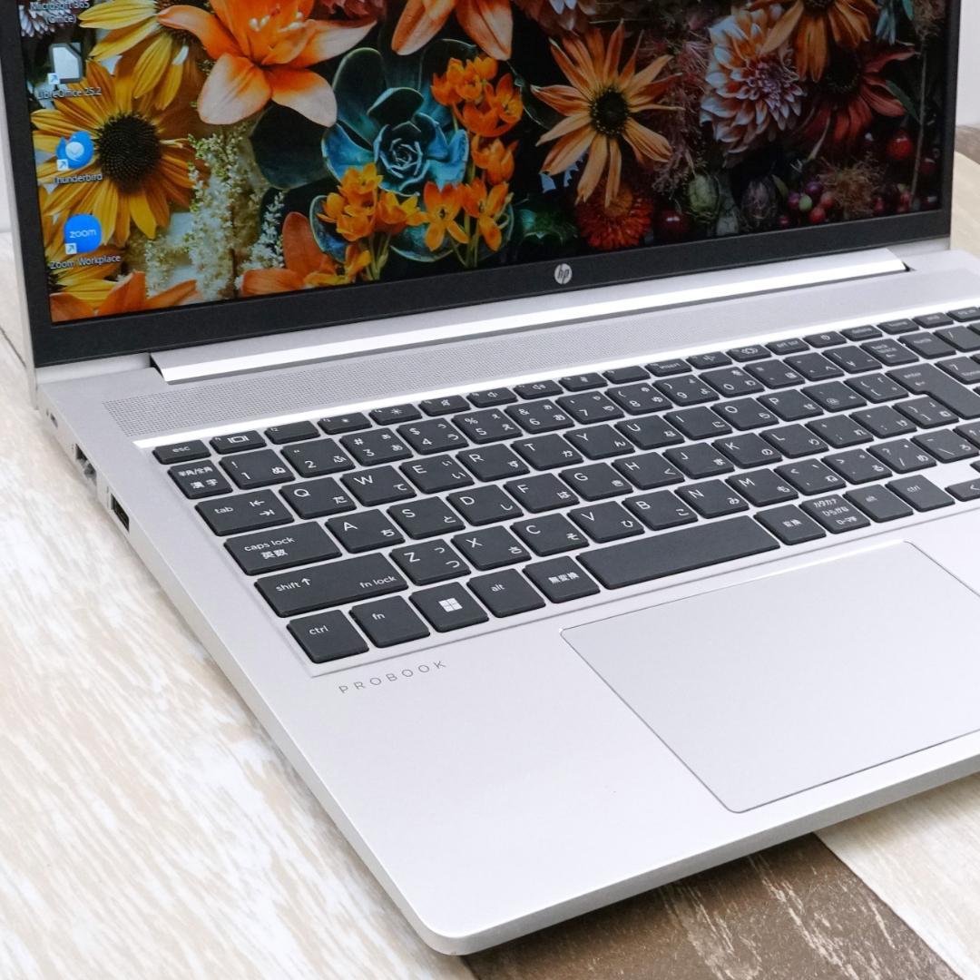 超高速新品ＳＳＤ５００ＧＢ換装済み✨美品の東京生産✨１０コアの第１２世代コアｉ５