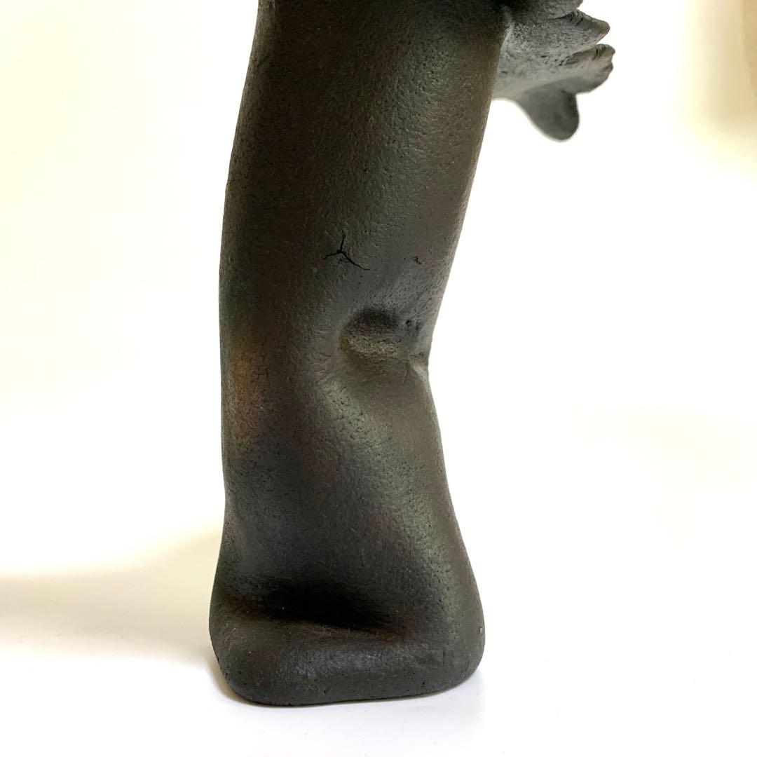 あらたにみさ子さん作　黒陶花入　銘「浮き雲」　共箱・共布・陶歴付