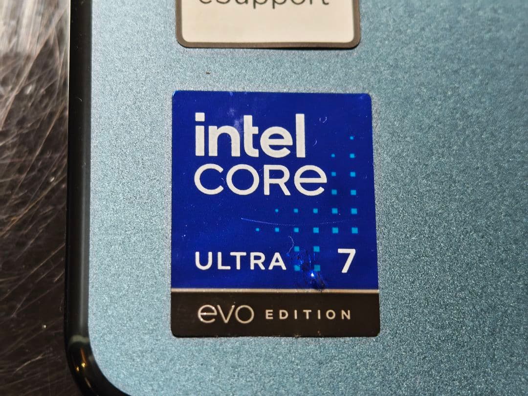 【美品】Lenovo Yoga Slim 9i Gen 10 (14インチ）