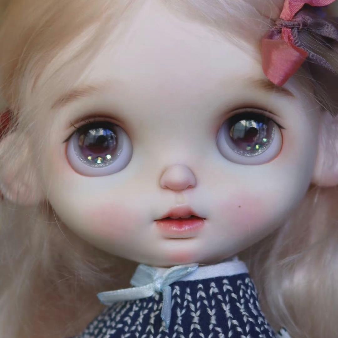 作家様カスタムブライス かわいい 幼い 人形 スミレ キラキラ