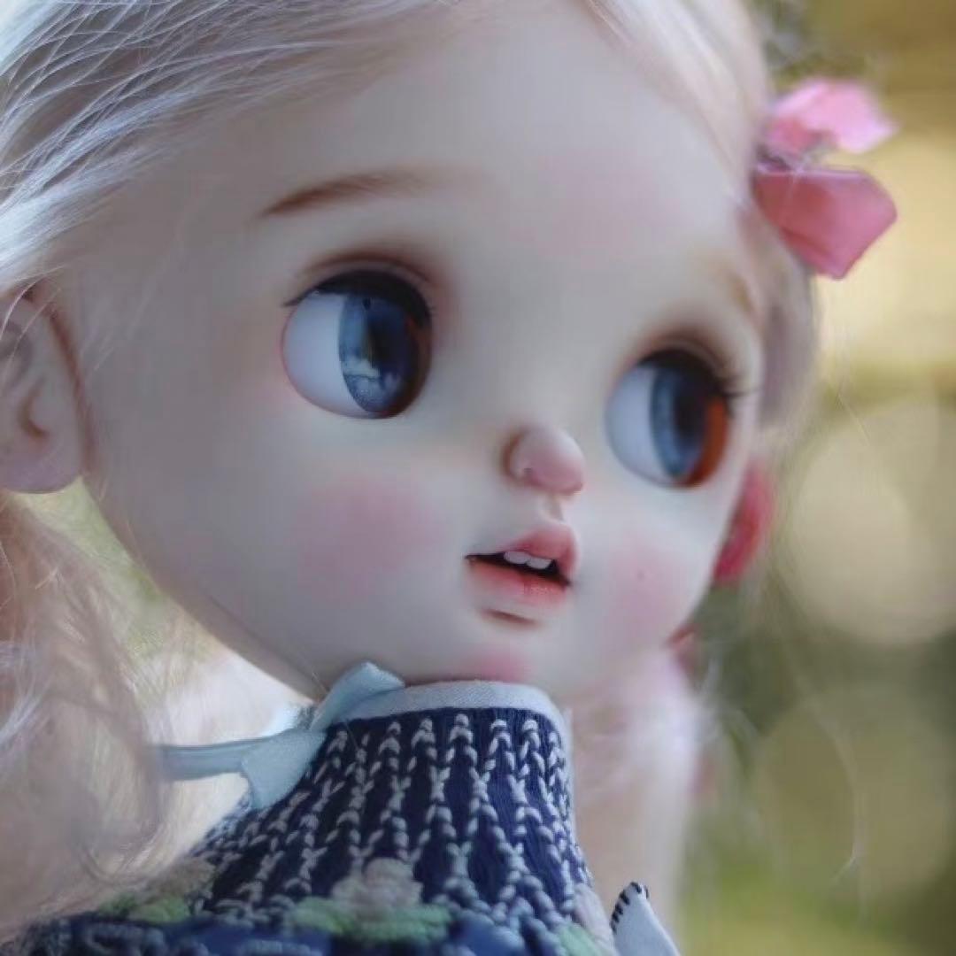作家様カスタムブライス かわいい 幼い 人形 スミレ キラキラ