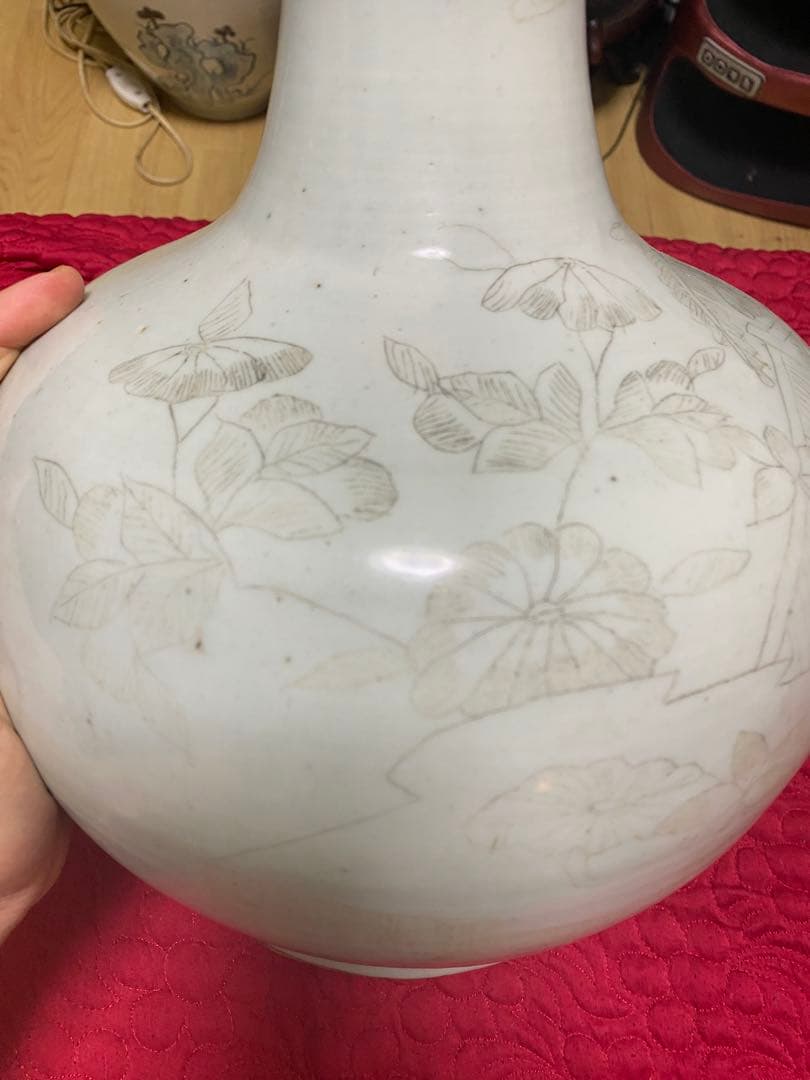 清朝　中国美術　清朝　清時代　白磁　刻人物画天球瓶　花瓶　時代物　古物保証