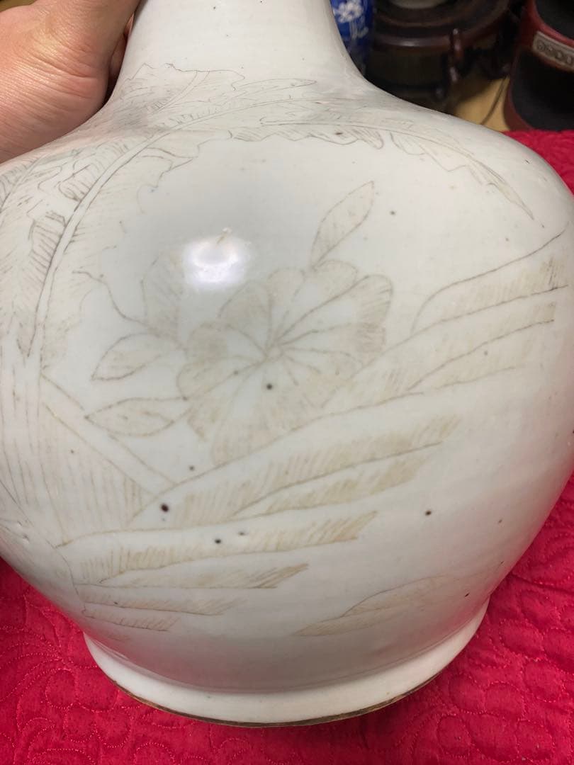 清朝　中国美術　清朝　清時代　白磁　刻人物画天球瓶　花瓶　時代物　古物保証