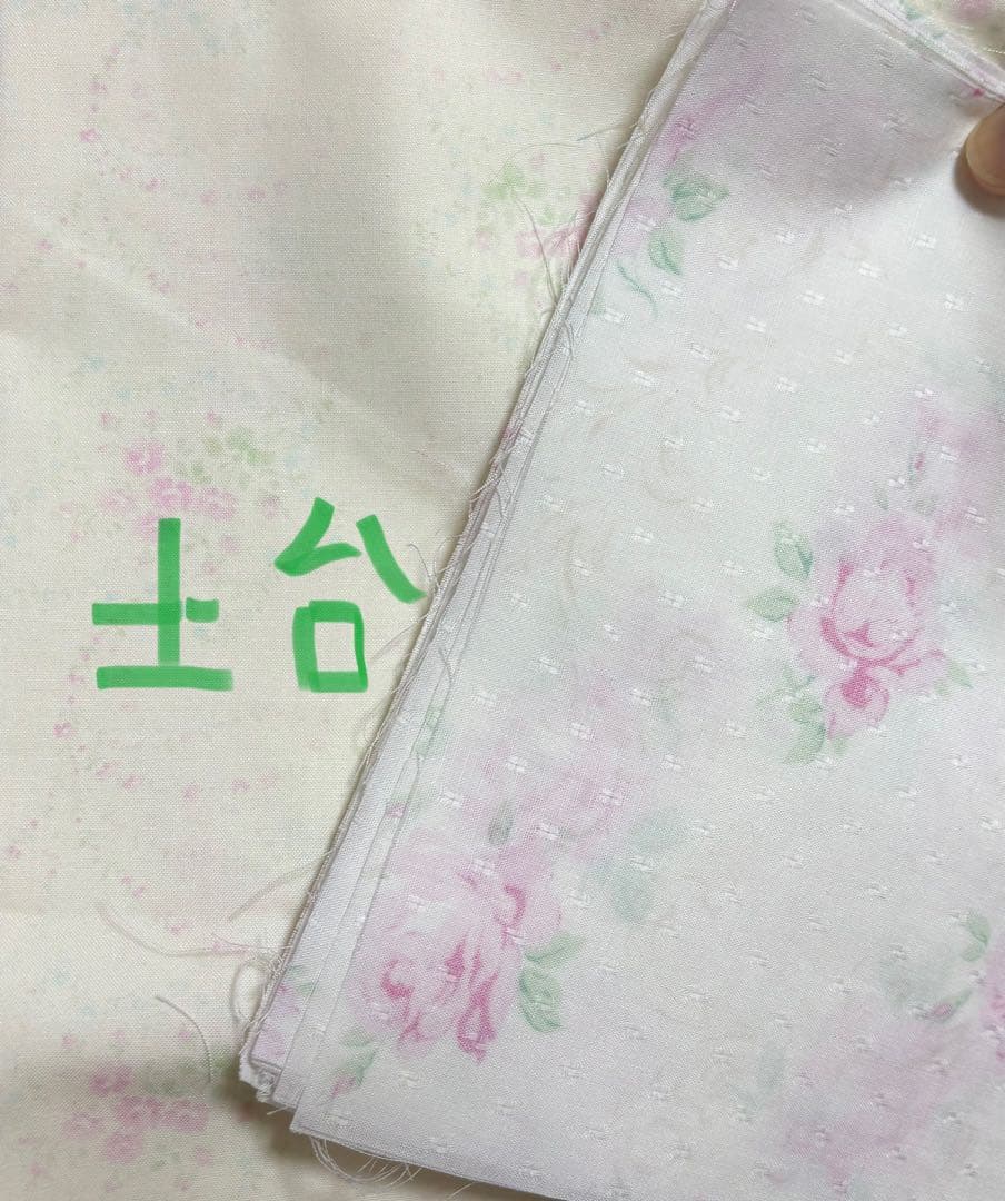 ローズを散りばめたカテドラルウィンドウ　キット