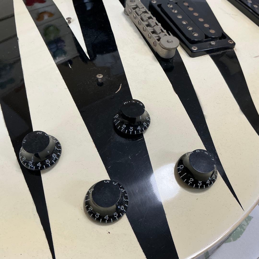 インパクト抜群！ザック・ワイルドBuzzsawモデルのレストアベース