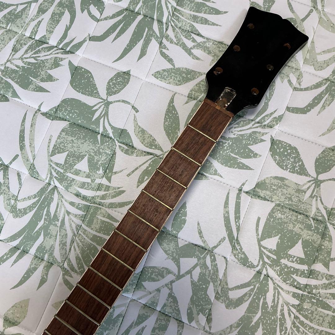 インパクト抜群！ザック・ワイルドBuzzsawモデルのレストアベース