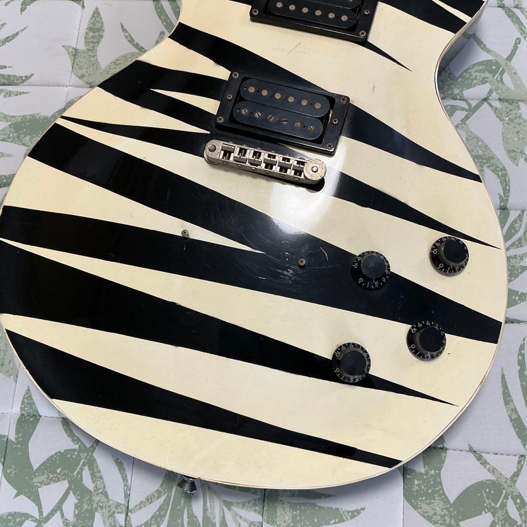 インパクト抜群！ザック・ワイルドBuzzsawモデルのレストアベース