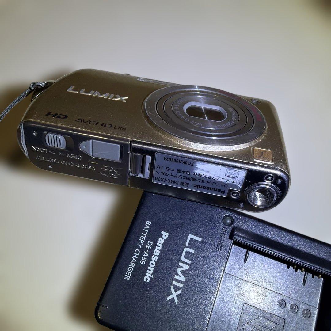 Panasonic LUMIX DMC-FX70 充電器・バッテリー・sd付