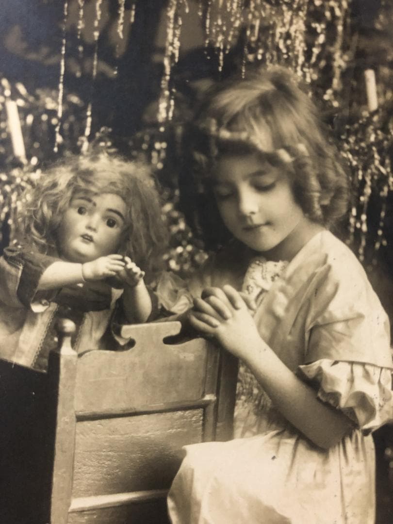 アンティークポストカード お人形と美しい少女