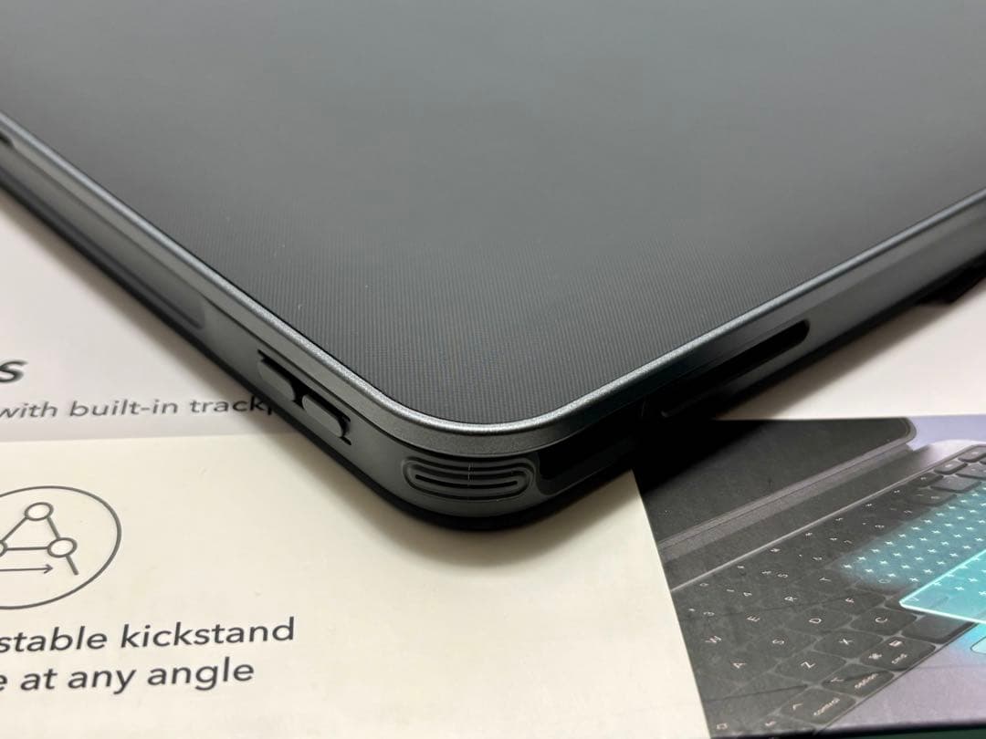 【ひよこまめ】ESR Shift iPad Air 13キーボード付ケース