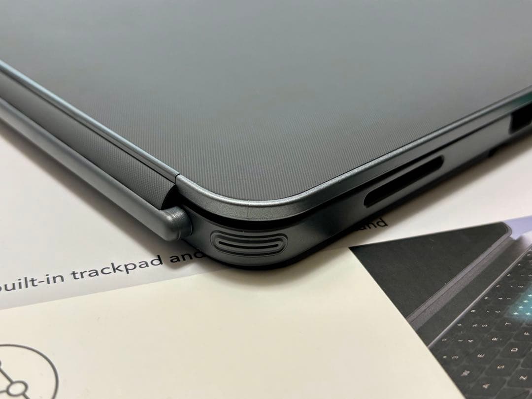 【ひよこまめ】ESR Shift iPad Air 13キーボード付ケース