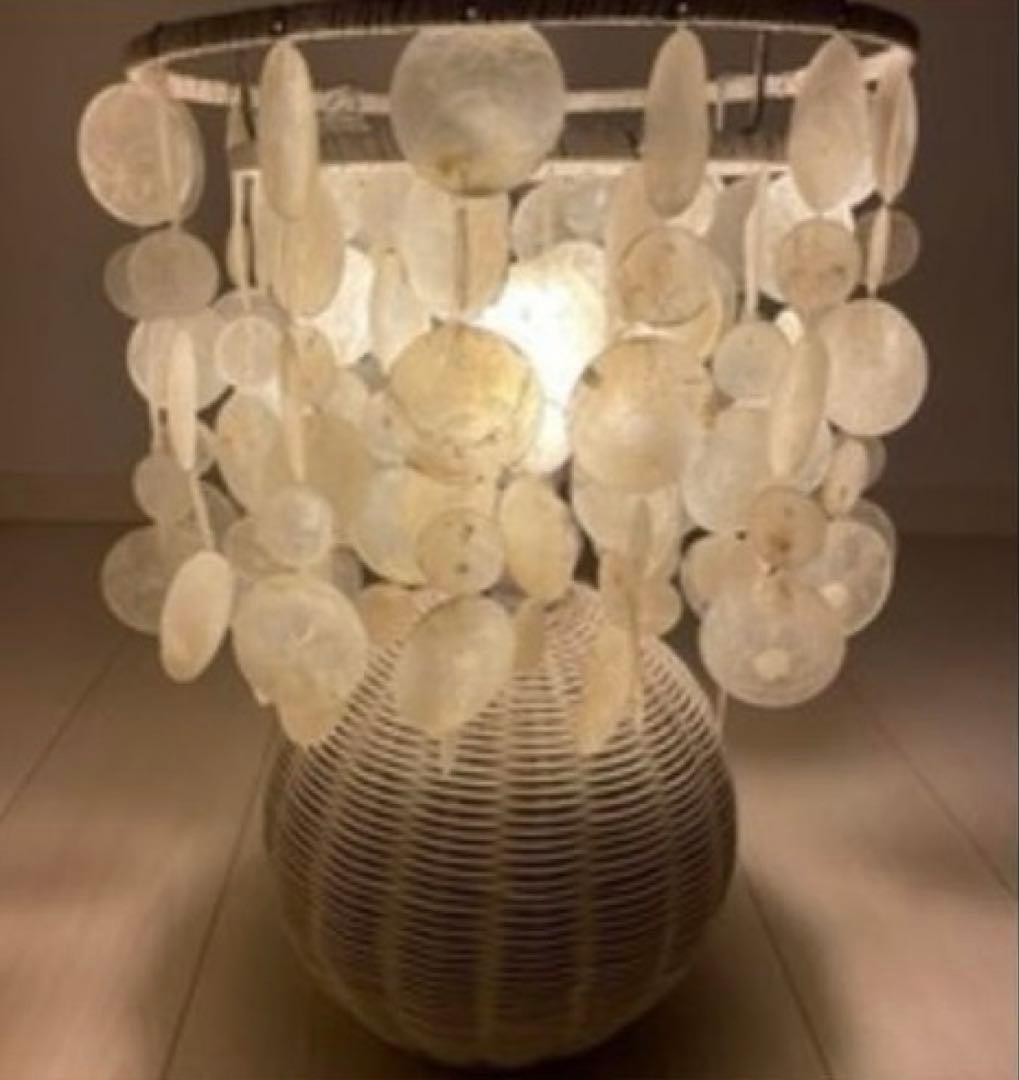 Francfranc ホワイト ラタン シェル フロアスタンド ランプ 貝殻