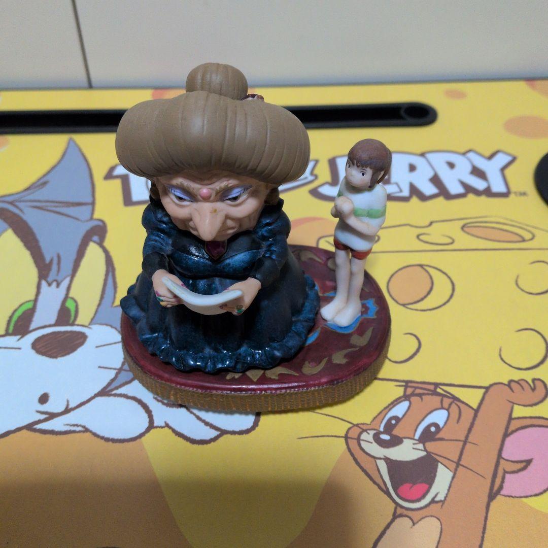 ジブリ作品千と千尋の神隠しオルゴール鳴ります。