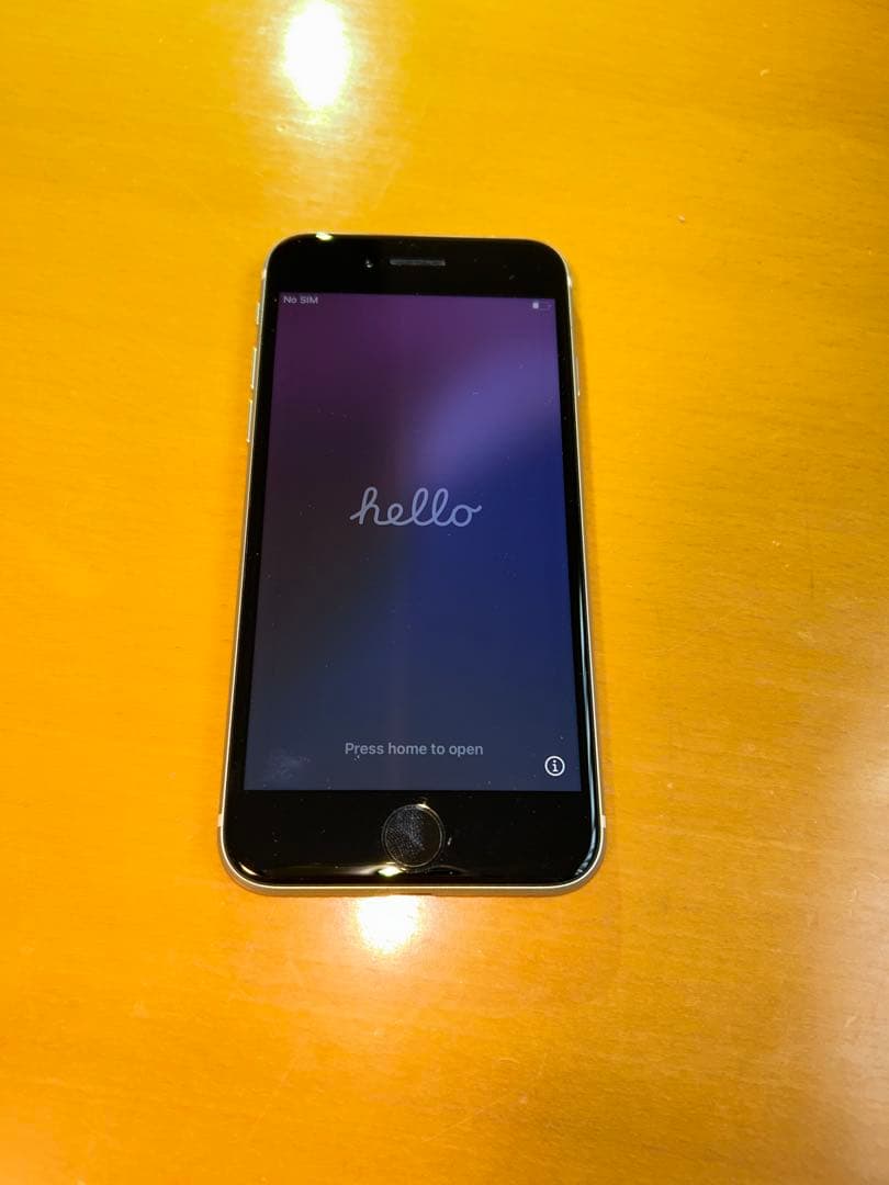 Apple iPhone SE ホワイト 第2世代