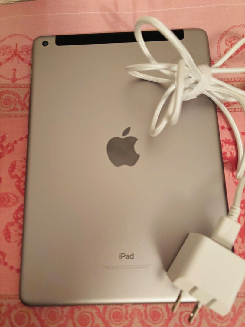 iPad 第6世代　Cellularモデル　32GB Apple アップル