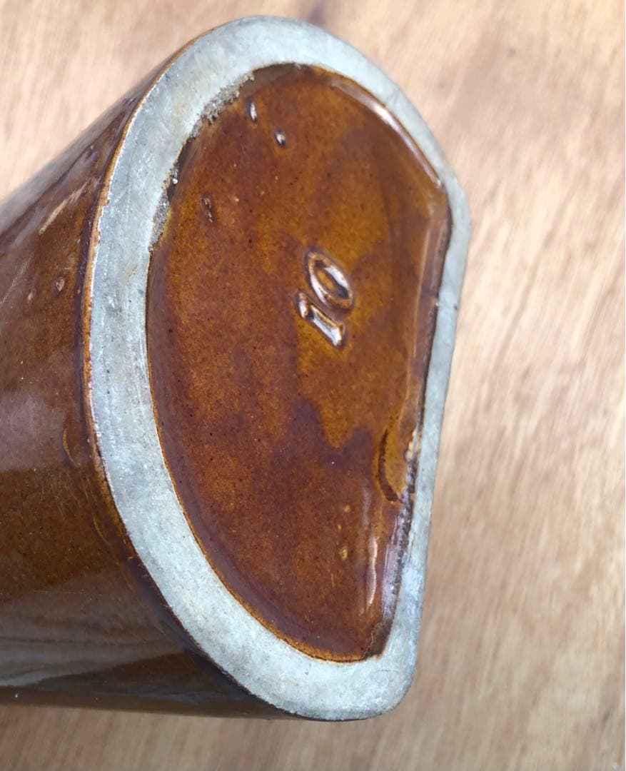 古い　陶器の湯たんぽ